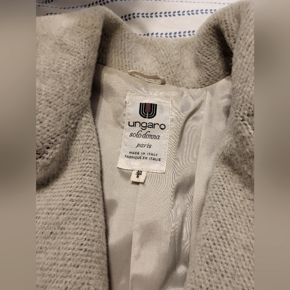 Ungaro Stylish Gray Double-Breasted Jacket - Picture 5 of 5